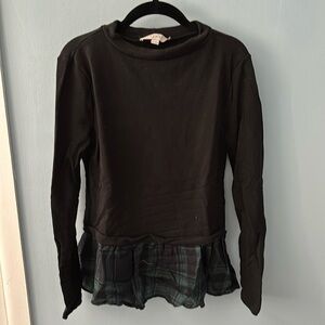 Comfy and cute sweatshirt with plaid undershirt look. loft size XS